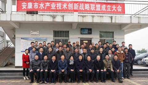http://www.aku.edu.cn/_mediafile/web/2016/12/26/d9p7k0bj71.jpg