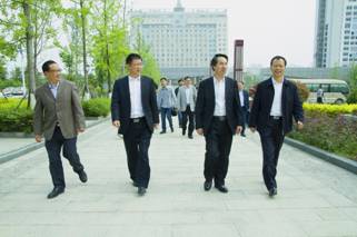 http://www.aku.edu.cn/_mediafile/web/2017/04/27/5zn82a2xu6.jpg