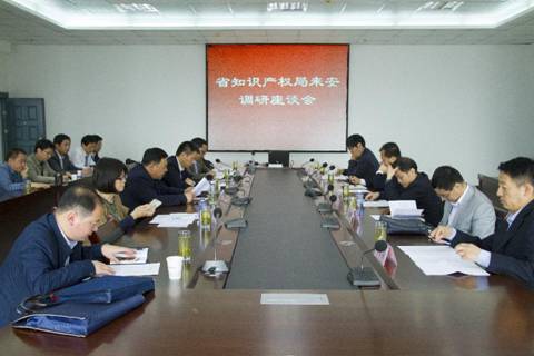 http://www.aku.edu.cn/_mediafile/web/2017/04/27/7o1ue330n9.jpg