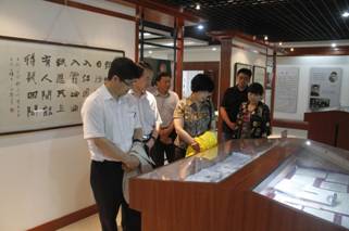 说明: http://www.aku.edu.cn/_mediafile/web/2017/06/16/vzsaiihu73.jpg