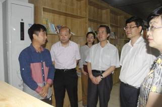 说明: http://www.aku.edu.cn/_mediafile/web/2017/06/16/r2dzbfhuw1.jpg