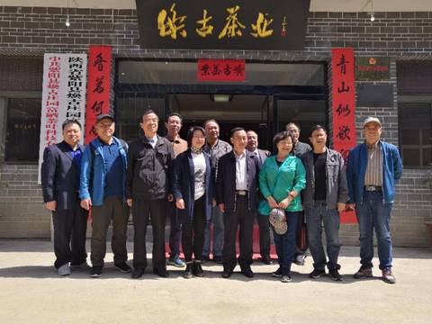 说明: http://www.aku.edu.cn/_mediafile/web/2018/04/19/xgyxnsqbx2.jpg