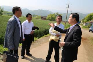 说明: http://www.aku.edu.cn/_mediafile/web/2018/04/19/2oq2w7qe41.jpg