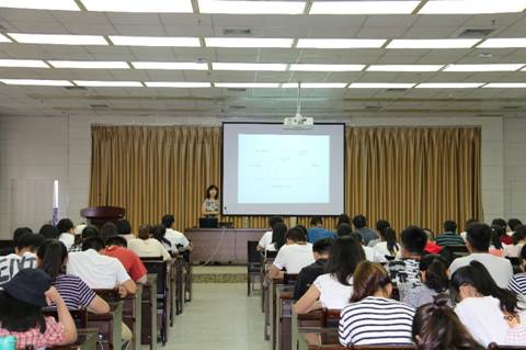 说明: http://www.aku.edu.cn/_mediafile/web/2018/06/07/yxmba43pg1.png