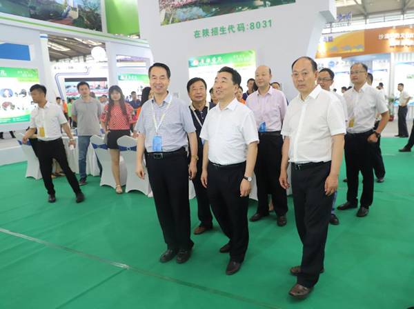 说明: http://www.aku.edu.cn/_mediafile/web/2018/06/28/8s646qizx2.jpg