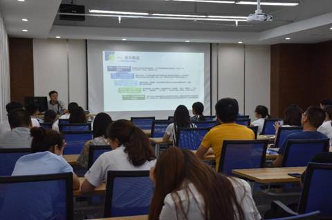 说明: http://www.aku.edu.cn/_mediafile/web/2018/06/29/4vesk356u1.jpg